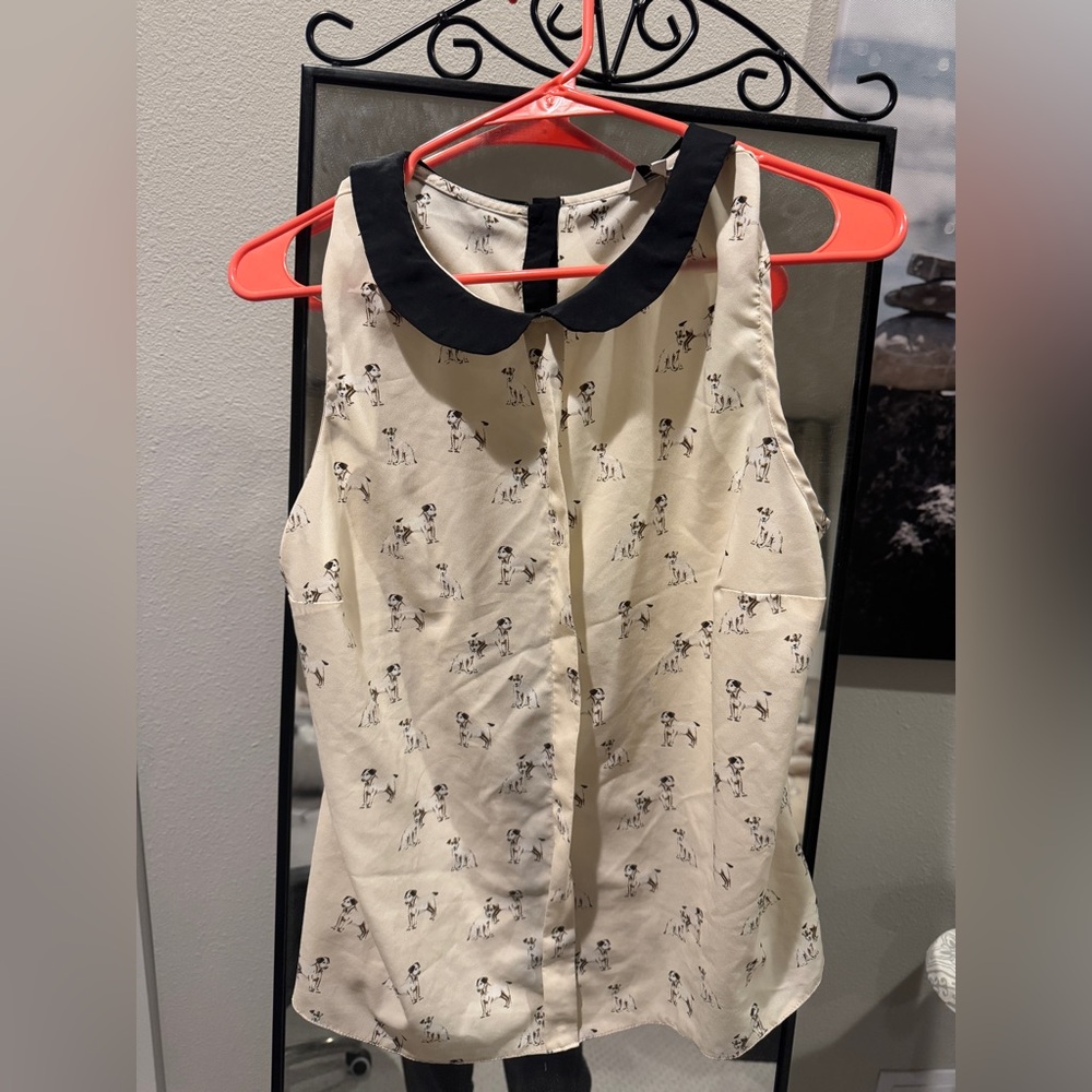 Cute sleeveless shirt